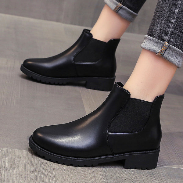 New Springautumn Red Dr Martens-style Boots With A Round Toe And Chunky Heel